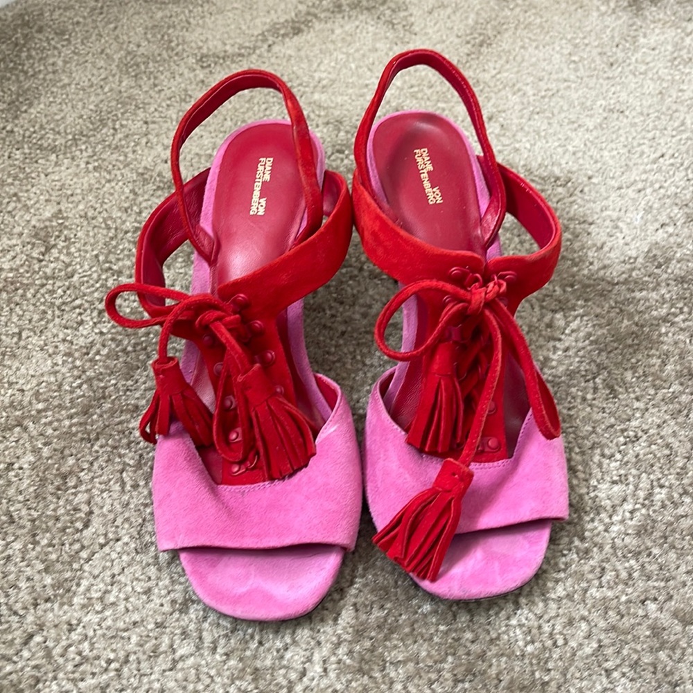 Suede pumps